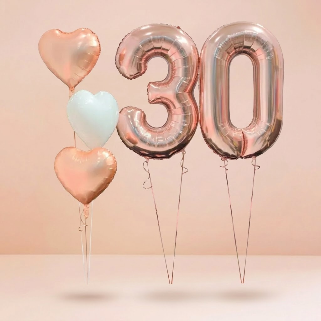 2 números metálicos HELIO 55cm + 3 globos metálicos en forma de corazón